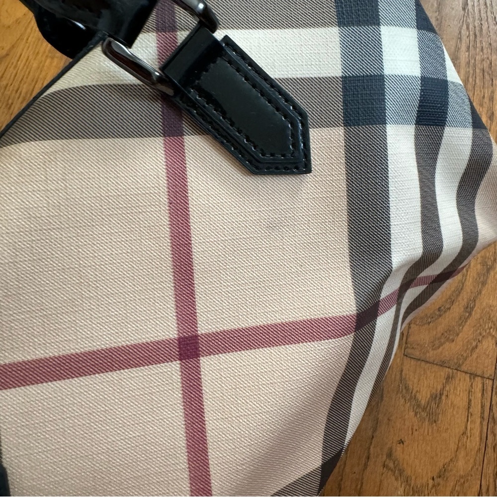 BURBERRY Supernova Check Patent Small Chester Bowling Bag Black - Picture 7 of 15